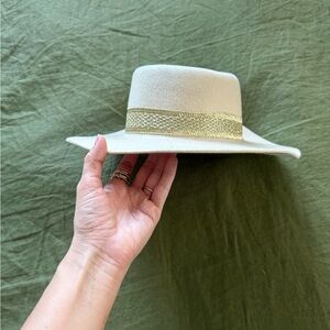 gorgeous creme lack of colour hat